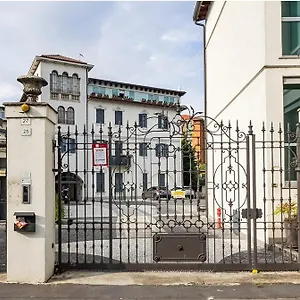 Appartamento Lux 2 Metro M2, Milano