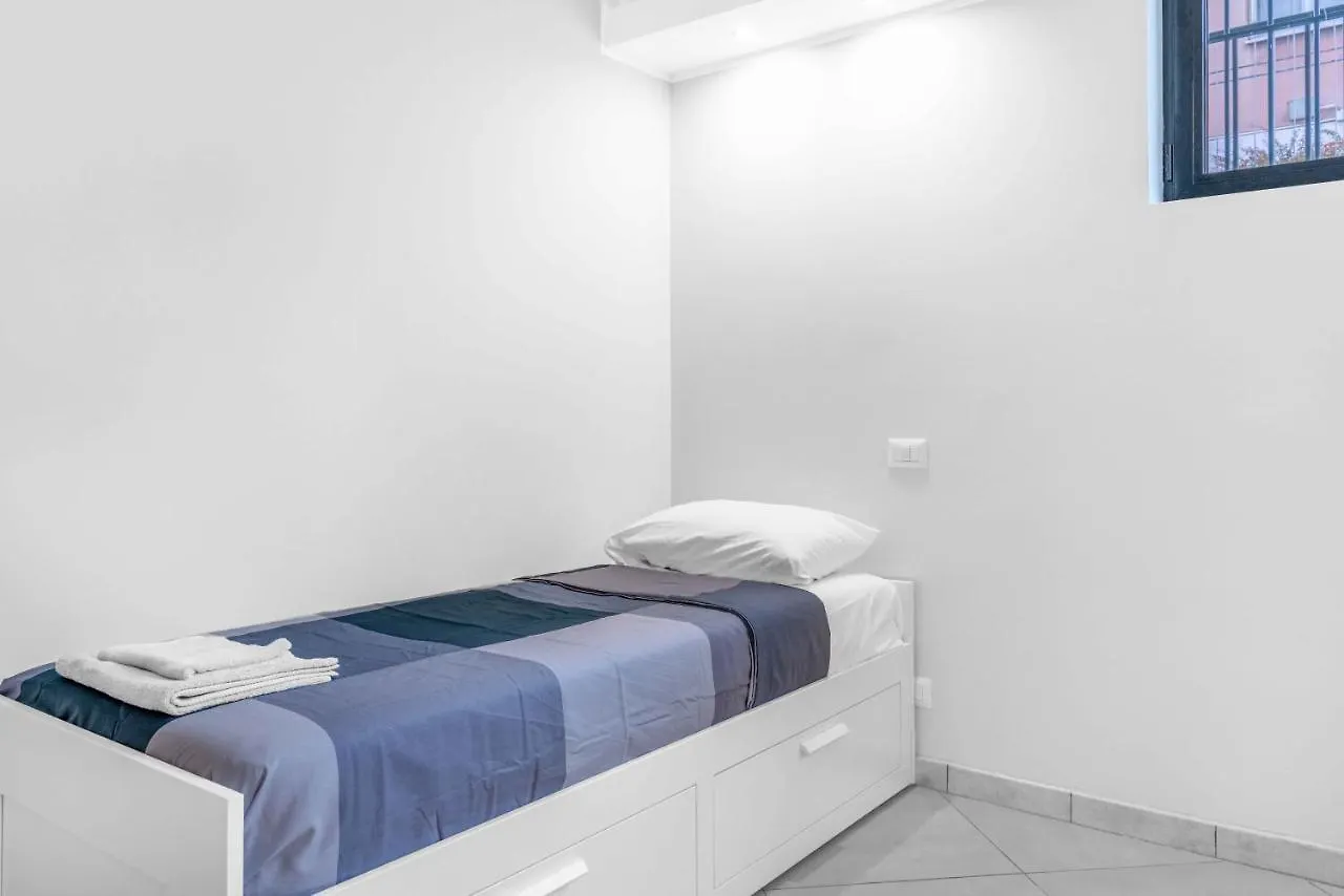 Appartamento Sc4 -Affori - Niguarda- Garden- Spacious- Milano Italia