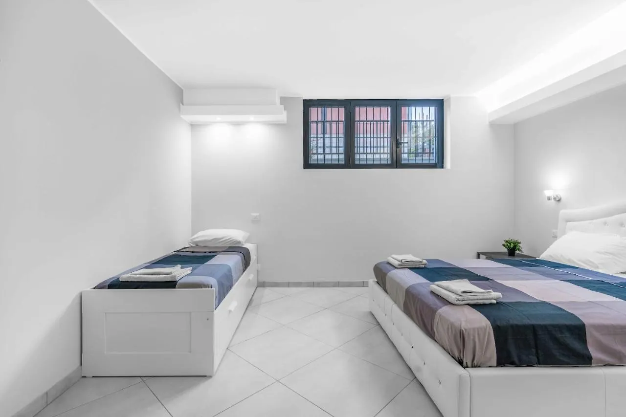 Sc4 -Affori - Niguarda- Garden- Spacious- Milano 0*,  Italia